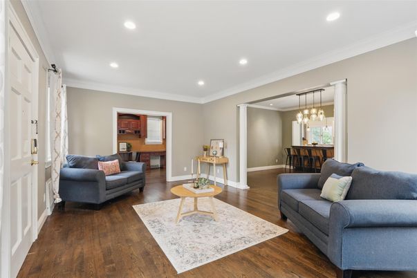 Chandelier, Dining room, Interior, Living room, Pendant Lights, Recessed Lighting, Wood Texture Flooring