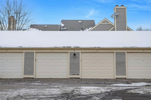 Detached Garage, Exterior