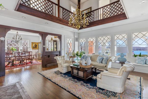 Chandelier, Dining room, Interior, Living room, Recessed Lighting, Water, Wood Texture Flooring