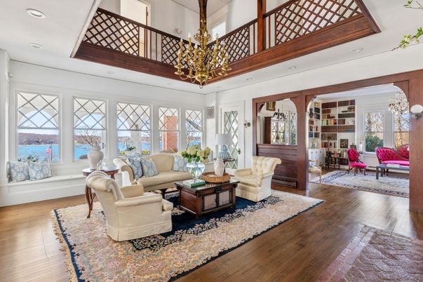 Chandelier, Interior, Living room, Recessed Lighting, Wood Texture Flooring
