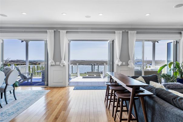 Interior, Living room, Recessed Lighting, Water, Wood Texture Flooring
