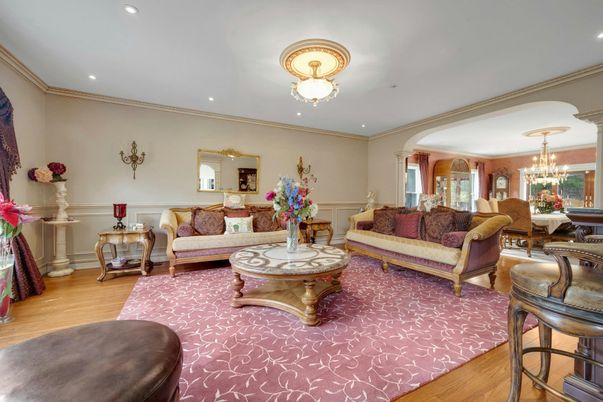 Chandelier, Dining room, Interior, Living room, Recessed Lighting, Wood Texture Flooring