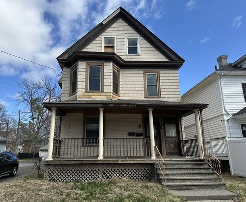 Exterior, Facade, Queen Anne Victorian