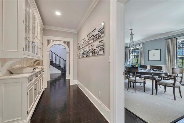 Chandelier, Dining room, Interior, Recessed Lighting, Wood Texture Flooring