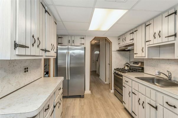 Interior, Kitchen, Stainless Steel Appliances, Wood Texture Flooring