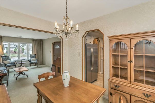 Chandelier, Dining room, Interior, Living room