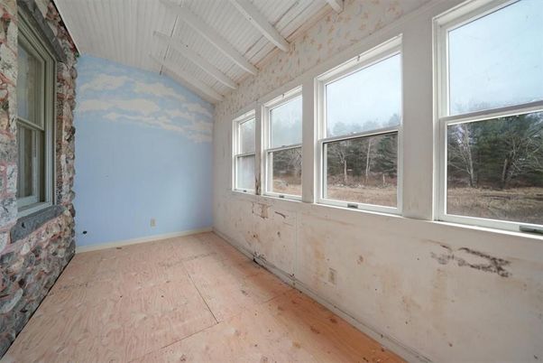 Empty room, Interior, Sun Room, Wood Texture Flooring