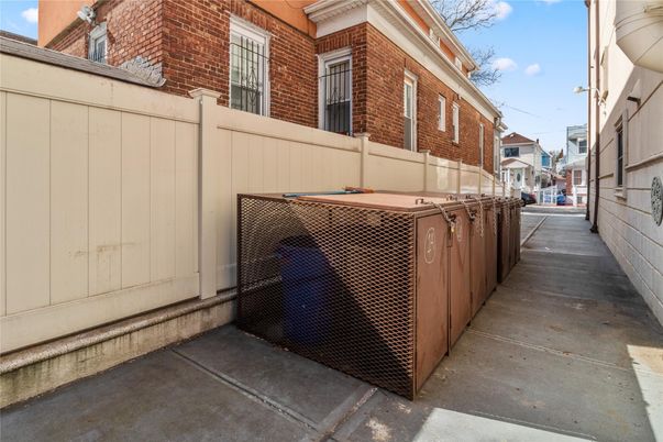 Exterior, Hot Tub