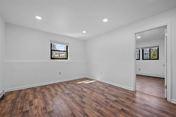 Empty room, Interior, Recessed Lighting, Wood Texture Flooring
