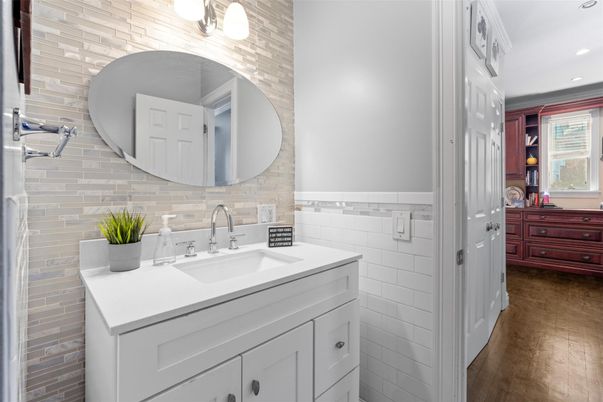 Bathroom, Interior, Recessed Lighting, Wood Texture Flooring