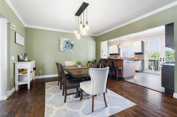 Dining room, Interior, Kitchen, Pendant Lights, Recessed Lighting, Wood Texture Flooring