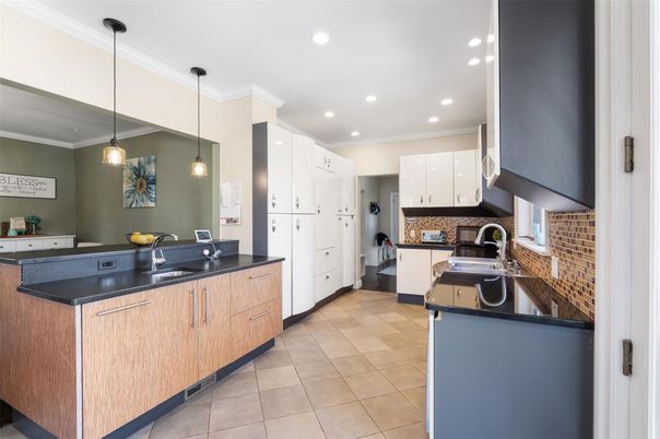 Interior, Kitchen, Pendant Lights, Recessed Lighting