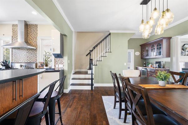 Dining room, Interior, Kitchen, Pendant Lights, Recessed Lighting, Wood Texture Flooring