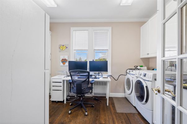 Home Office, Interior, Washer, Wood Texture Flooring
