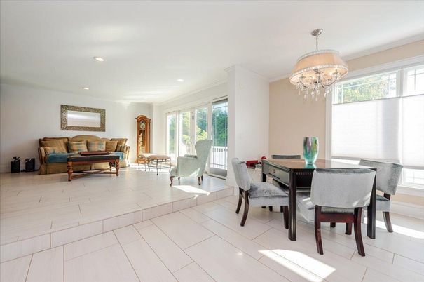 Chandelier, Dining room, Interior, Living room, Recessed Lighting