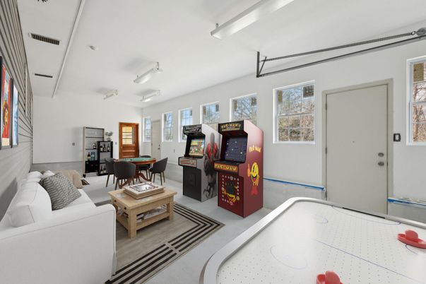 Billiard Table, Game Room, Interior