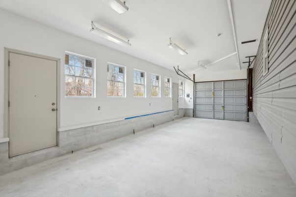 Garage, Interior