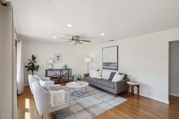 Interior, Living room, Recessed Lighting, Wood Texture Flooring