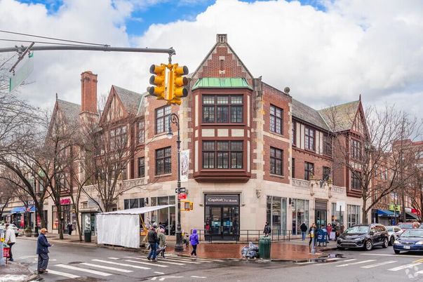 Exterior, Facade, Brick Facade, Rowhouse