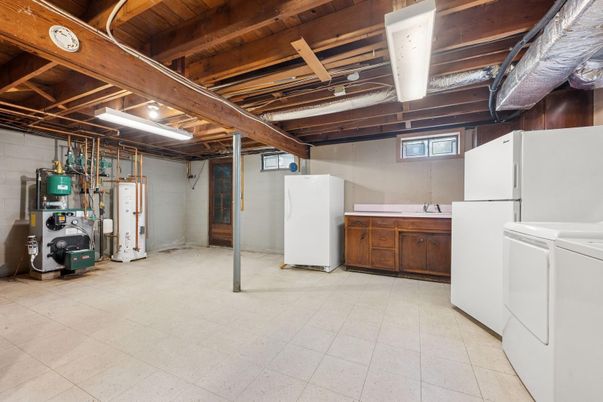 Interior, Washer, Wooden Beams, Wooden Ceilings