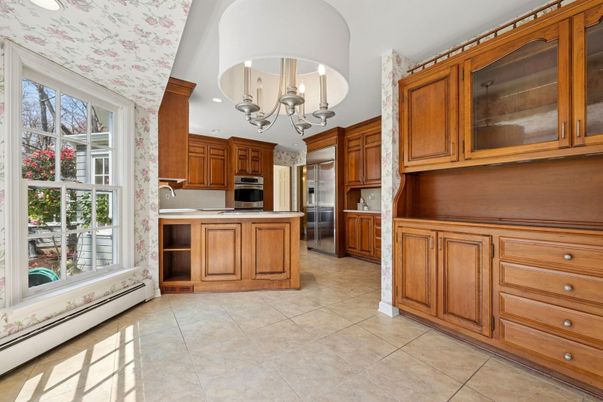 Chandelier, Interior, Kitchen, Recessed Lighting, Stainless Steel Appliances