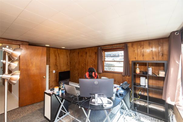 Home Office, Interior, Recessed Lighting, Wooden Walls