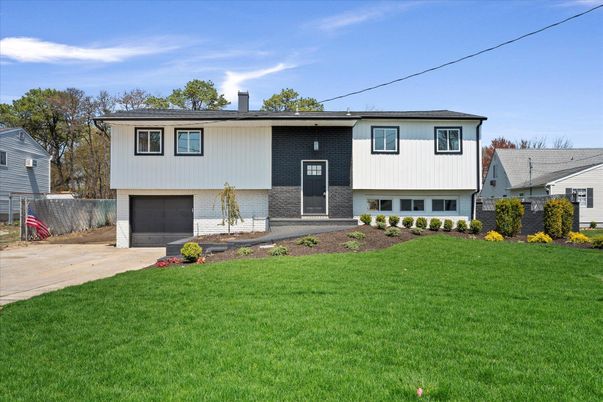 Attached, Exterior, Facade, Raised Ranch