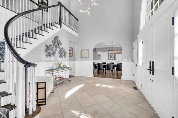 Chandelier, Dining room, Interior, Pendant Lights