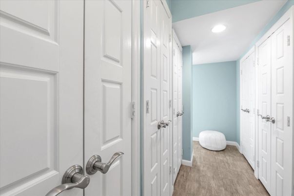 Interior, Recessed Lighting, Wood Texture Flooring