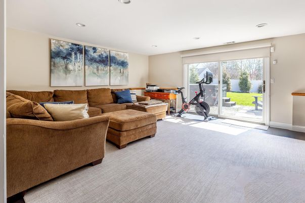 Fitness Equipment, Interior, Living room, Recessed Lighting