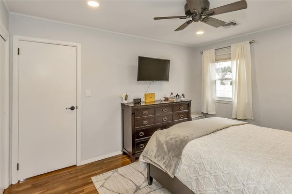Bedroom, Interior, Recessed Lighting, Wood Texture Flooring