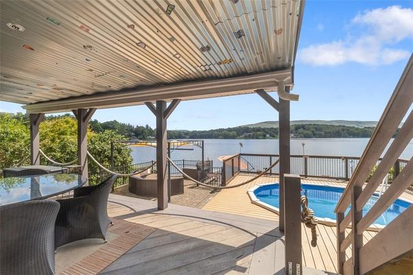 Exterior, Lake, Pool, Water