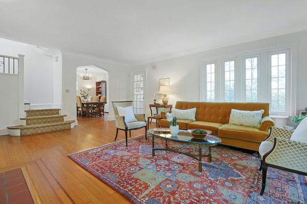 Chandelier, Dining room, Interior, Living room, Wood Texture Flooring