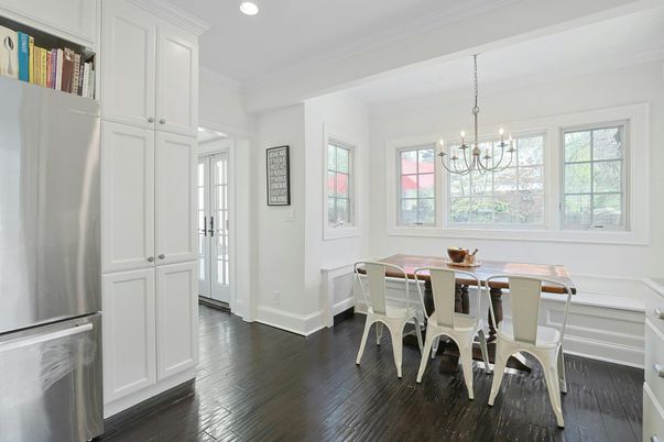 Chandelier, Dining room, Interior, Recessed Lighting, Wood Texture Flooring