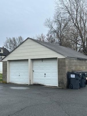 Detached Garage, Exterior