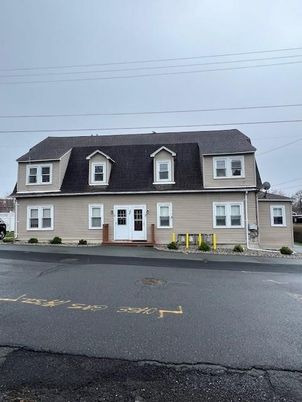 Exterior, Facade, Cape Cod