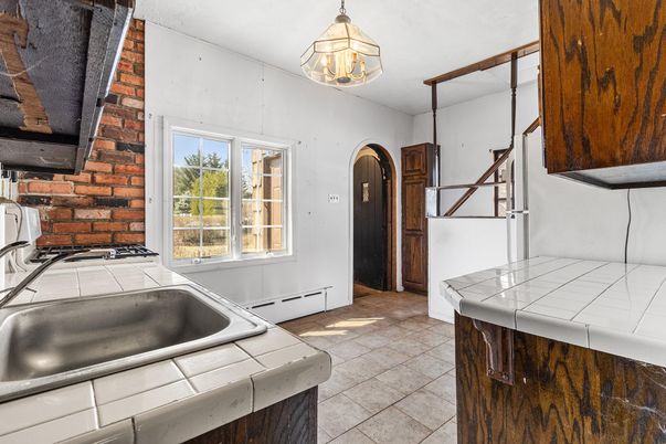 Interior, Kitchen, Tile Countertops