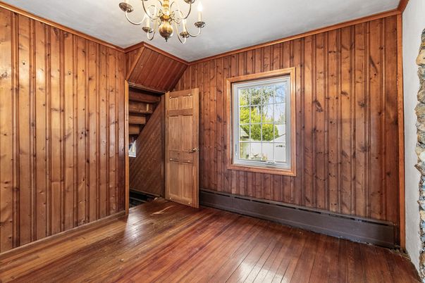 Chandelier, Empty room, Interior, Wood Texture Flooring, Wooden Walls