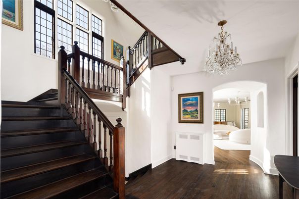 Chandelier, Interior, Wood Texture Flooring