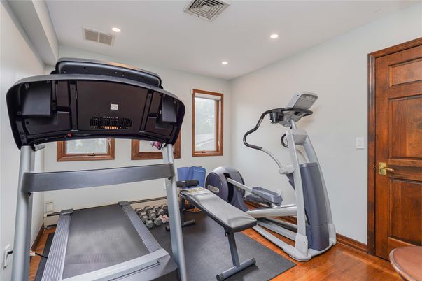 Fitness Equipment, Interior, Recessed Lighting, Wood Texture Flooring