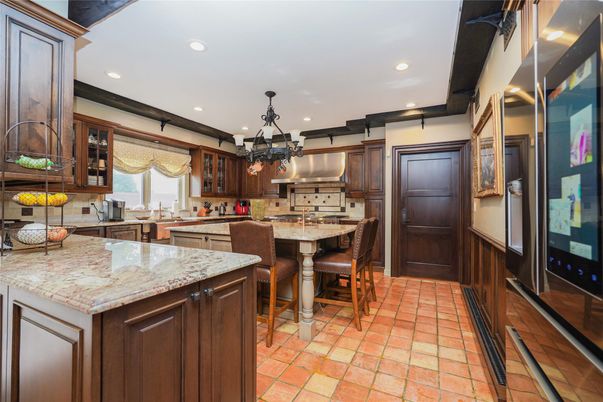 Chandelier, Interior, Kitchen, Recessed Lighting, Stainless Steel Appliances