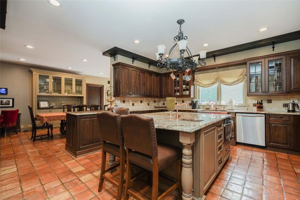 Chandelier, Dining room, Interior, Kitchen, Recessed Lighting, Stainless Steel Appliances