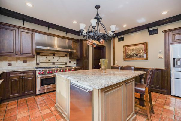 Chandelier, Interior, Kitchen, Recessed Lighting, Stainless Steel Appliances