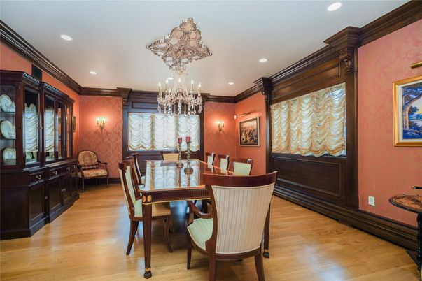 Chandelier, Dining room, Interior, Recessed Lighting, Wood Texture Flooring