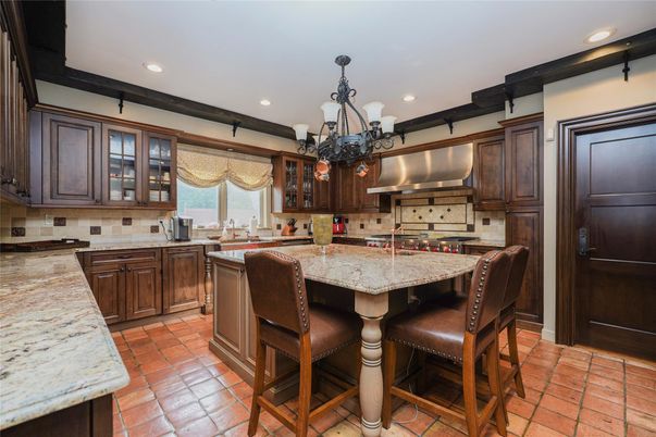 Chandelier, Interior, Kitchen, Recessed Lighting, Stainless Steel Appliances