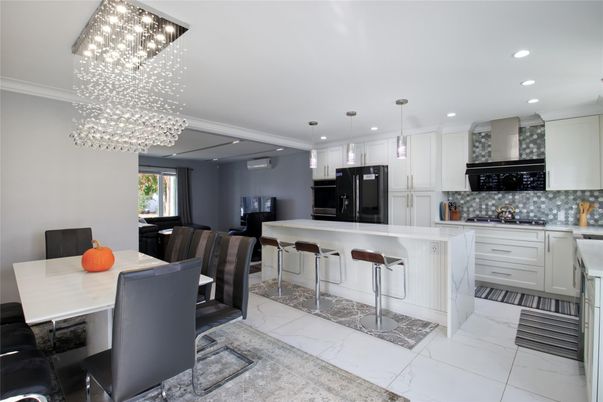 Dining room, Interior, Kitchen, Marble, Pendant Lights, Recessed Lighting