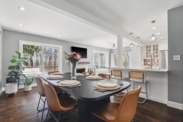 Dining room, Interior, Kitchen, Pendant Lights, Recessed Lighting, Wood Texture Flooring