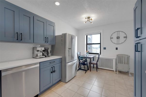Dining room, Interior, Kitchen, Recessed Lighting, Stainless Steel Appliances