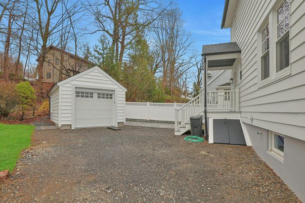 Detached Garage, Exterior
