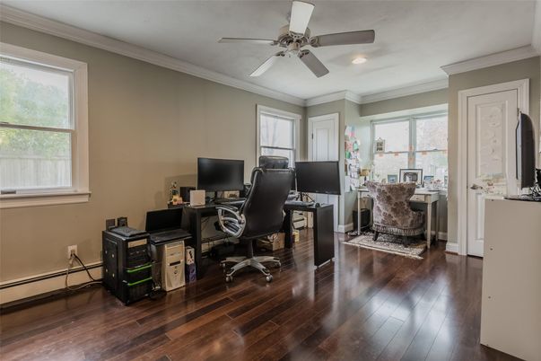 Home Office, Interior, Recessed Lighting, Wood Texture Flooring